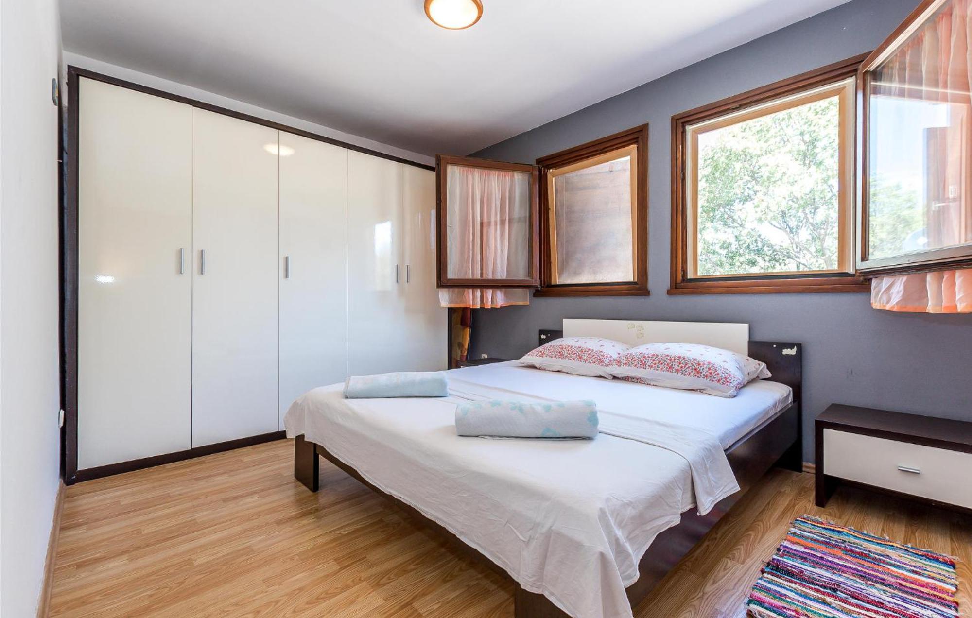 Nice Home In Jezera With Wifi Ngoại thất bức ảnh